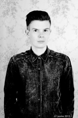 Photo by JJ Levine, from Rae Spoon's website.