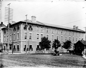 Source: http://urbsite.blogspot.ca/2015/08/finishing-mile-of-history.html